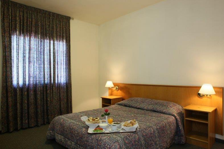 Zoukotel Hotel Jounieh Quarto foto